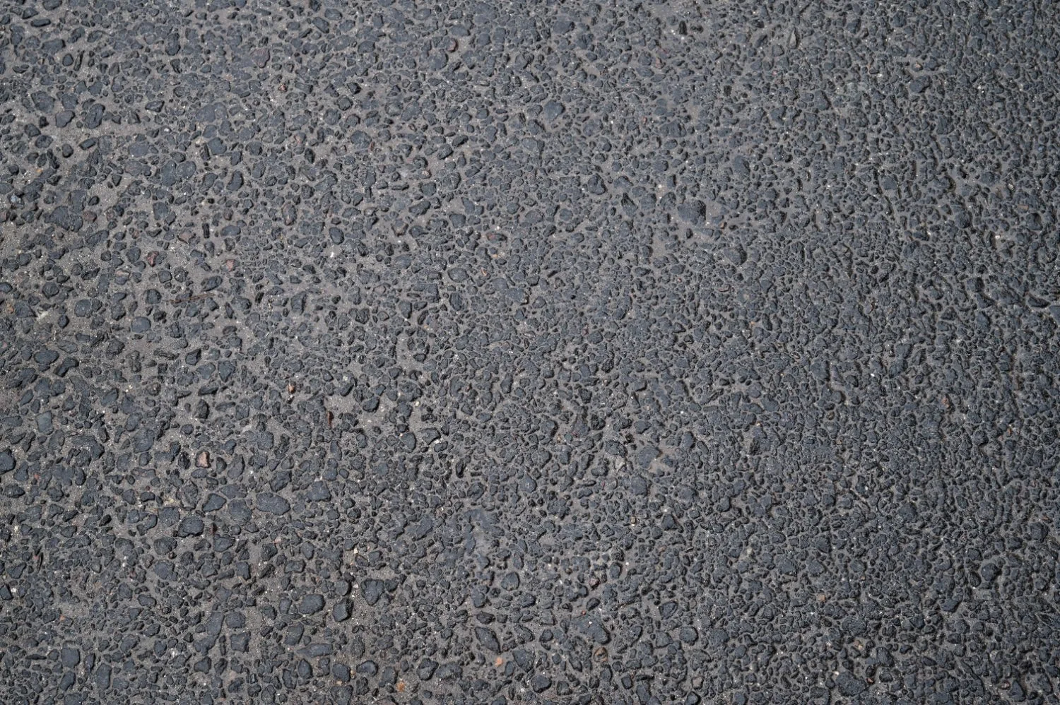 Read more about the article How Sealcoating Extends the Lifespan of Commercial Asphalt Paving
